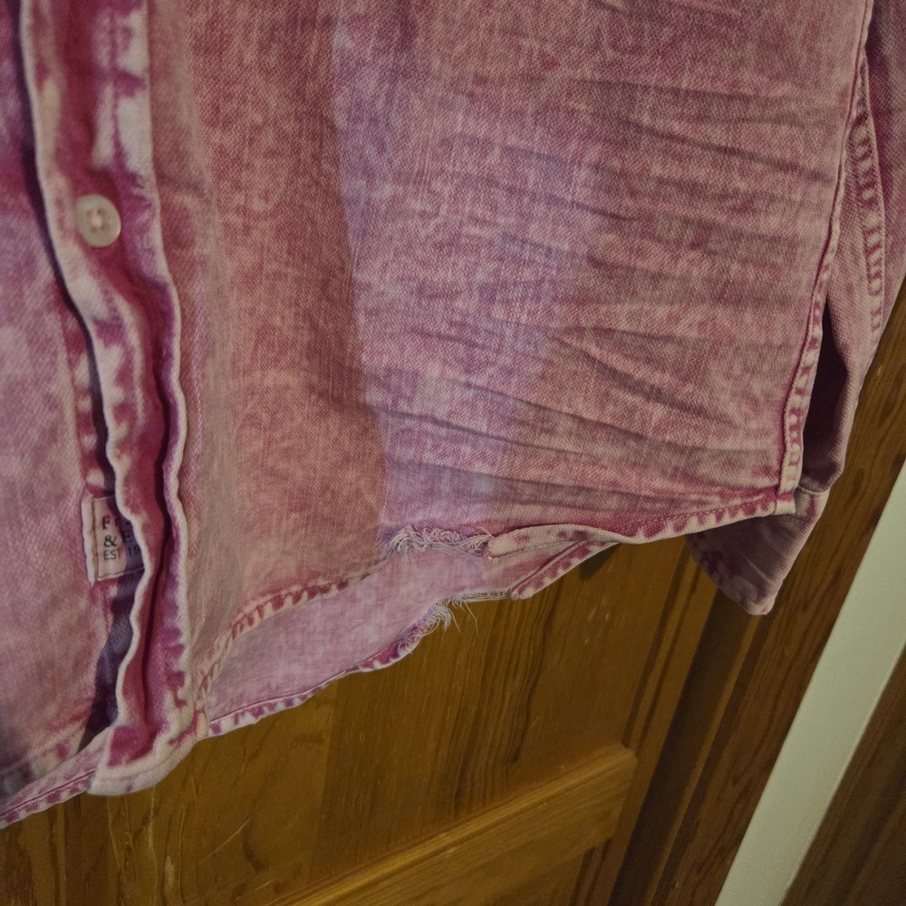 Frank & Eileen Pink Denim Shirt Size S Distressed Hem - Picture 6 of 10